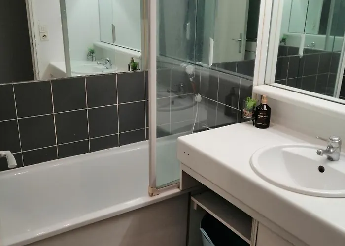 Les Fontaines T4 Spacieux 3 Parking Gratuit Apartmán *