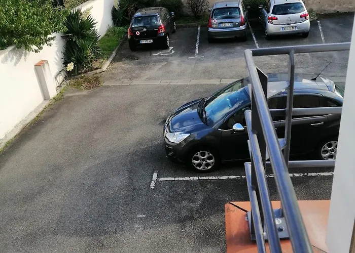 Les Fontaines T4 Spacieux 3 Parking Gratuit