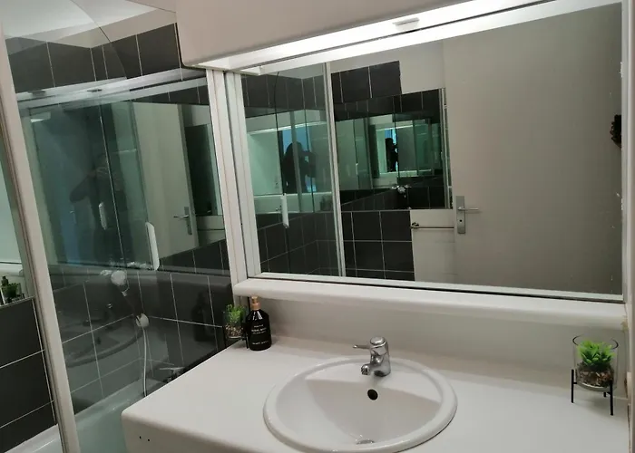 Les Fontaines T4 Spacieux 3 Parking Gratuit